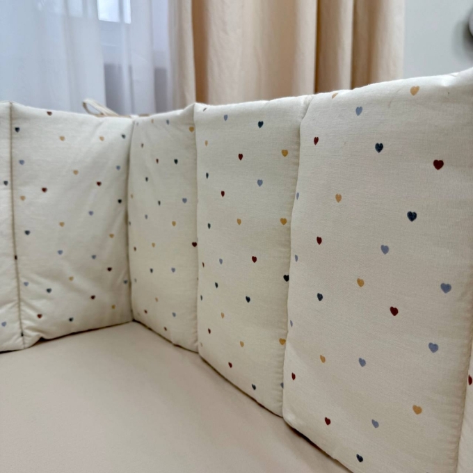 Set lenjerie Patut BebeCopii 6 piese Inimioare multicolore (5)